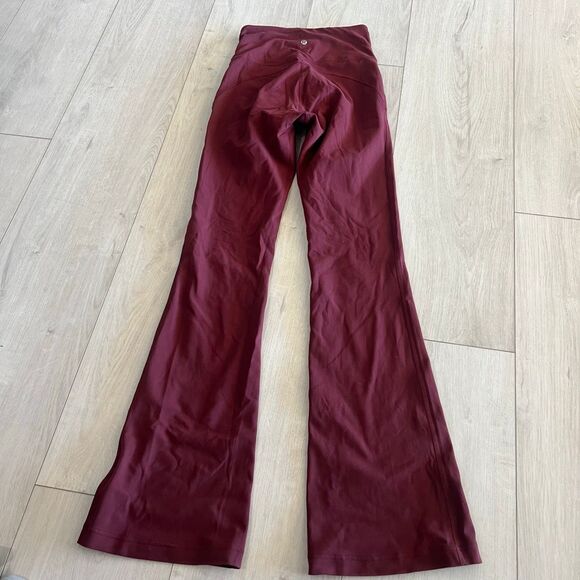 Lululemon women’s boot cut leggings size 4 - Picture 7 of 9